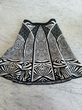 Diane Von Furstenberg Black & White Graphic Circle Skirt